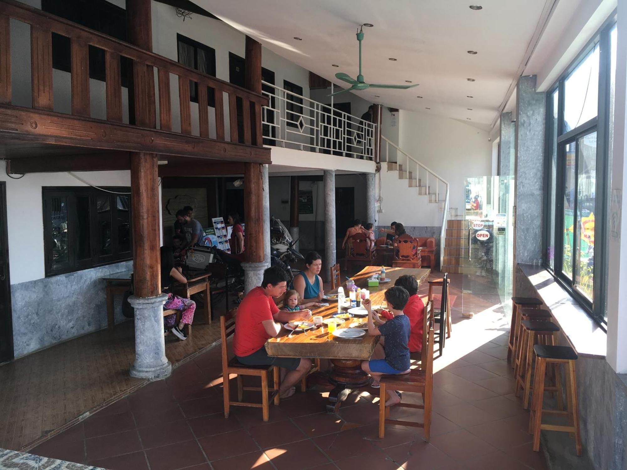 Lacasa Vang Vieng Hotel Extérieur photo